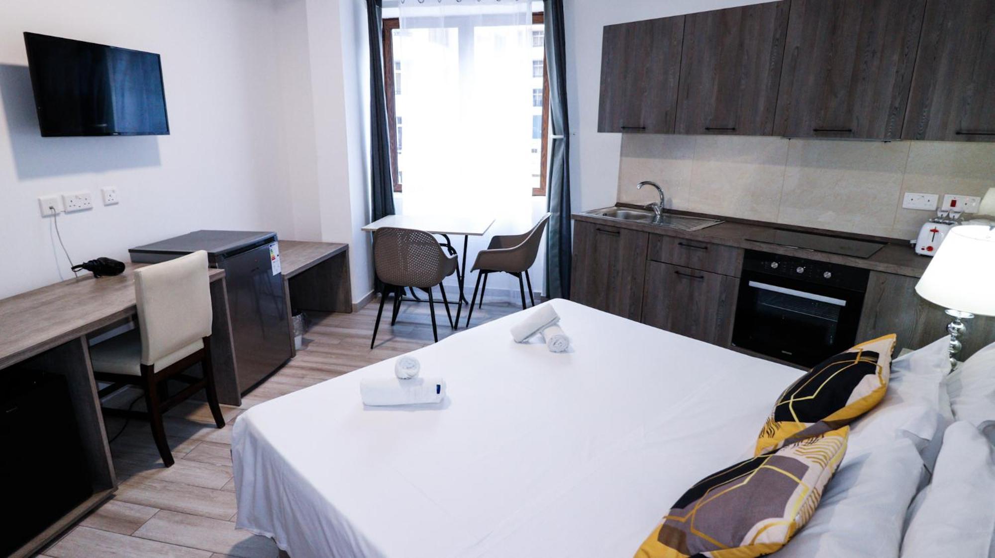 Napoli Suites Studios Aparthotel San Julián Exterior foto