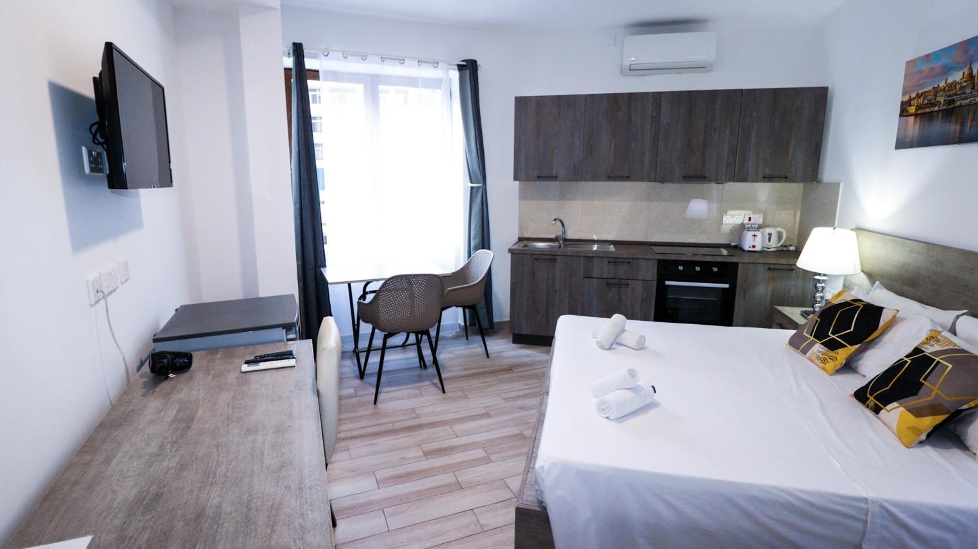 Napoli Suites Studios Aparthotel San Julián Exterior foto