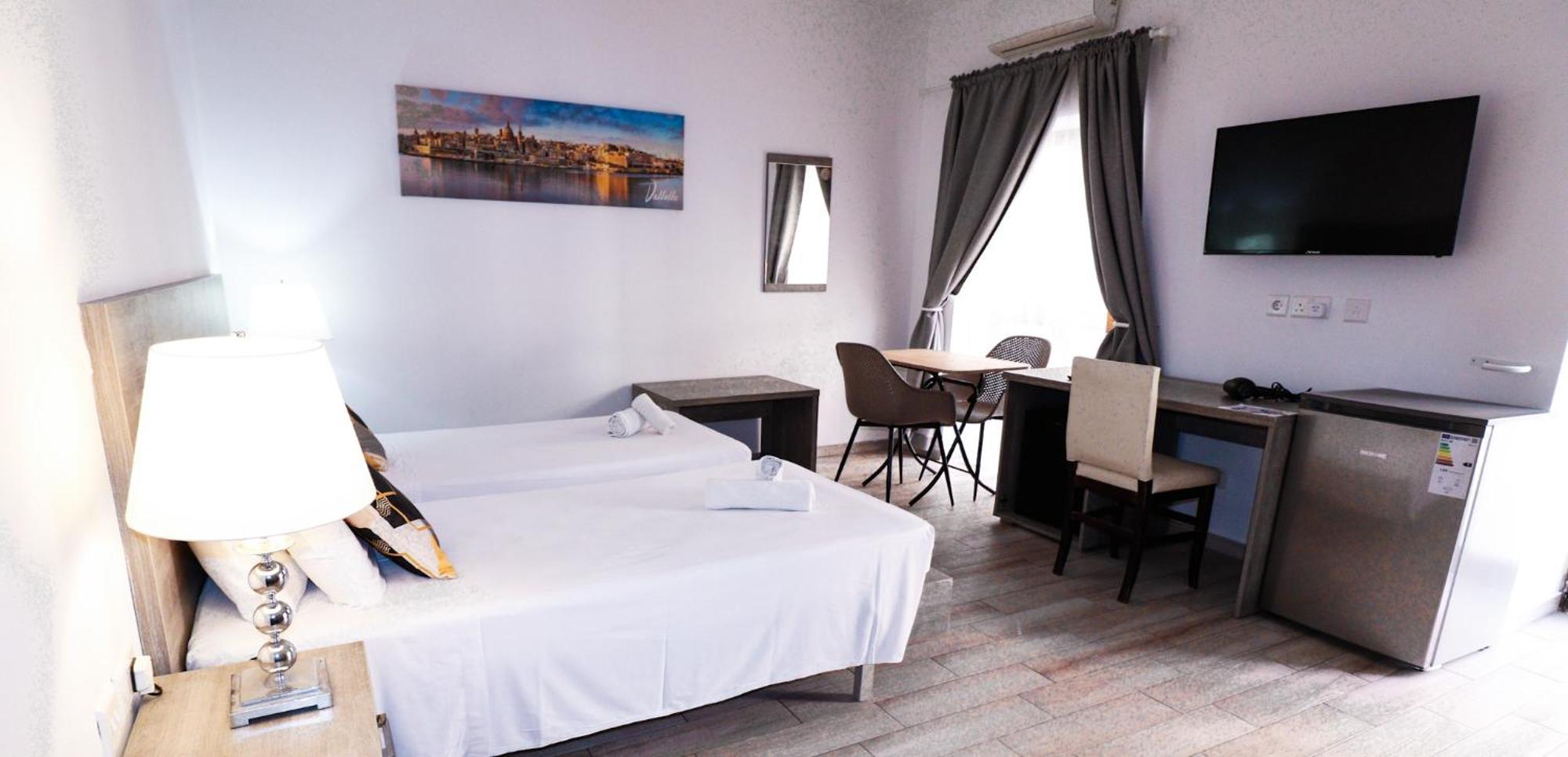 Napoli Suites Studios Aparthotel San Julián Exterior foto