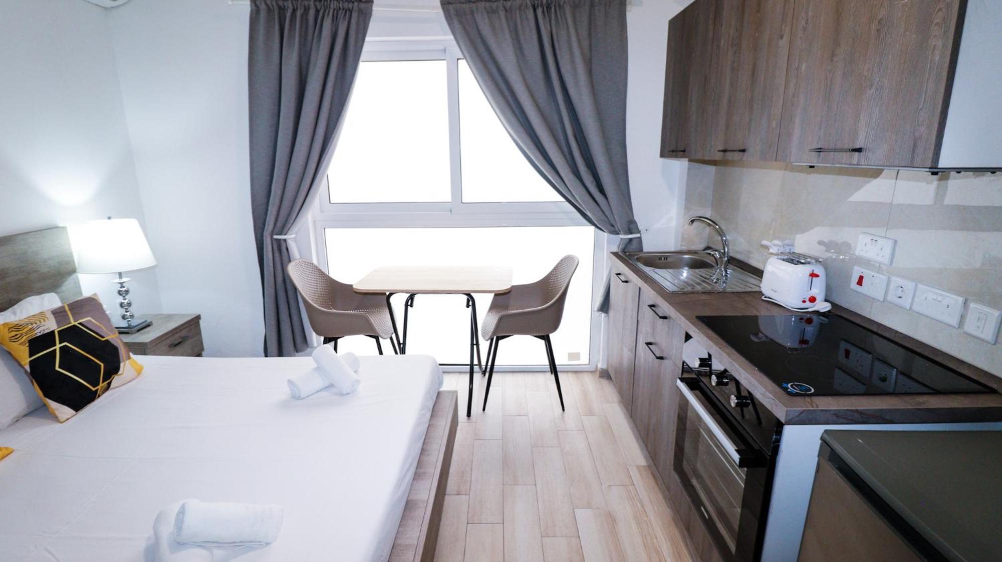 Napoli Suites Studios Aparthotel San Julián Exterior foto