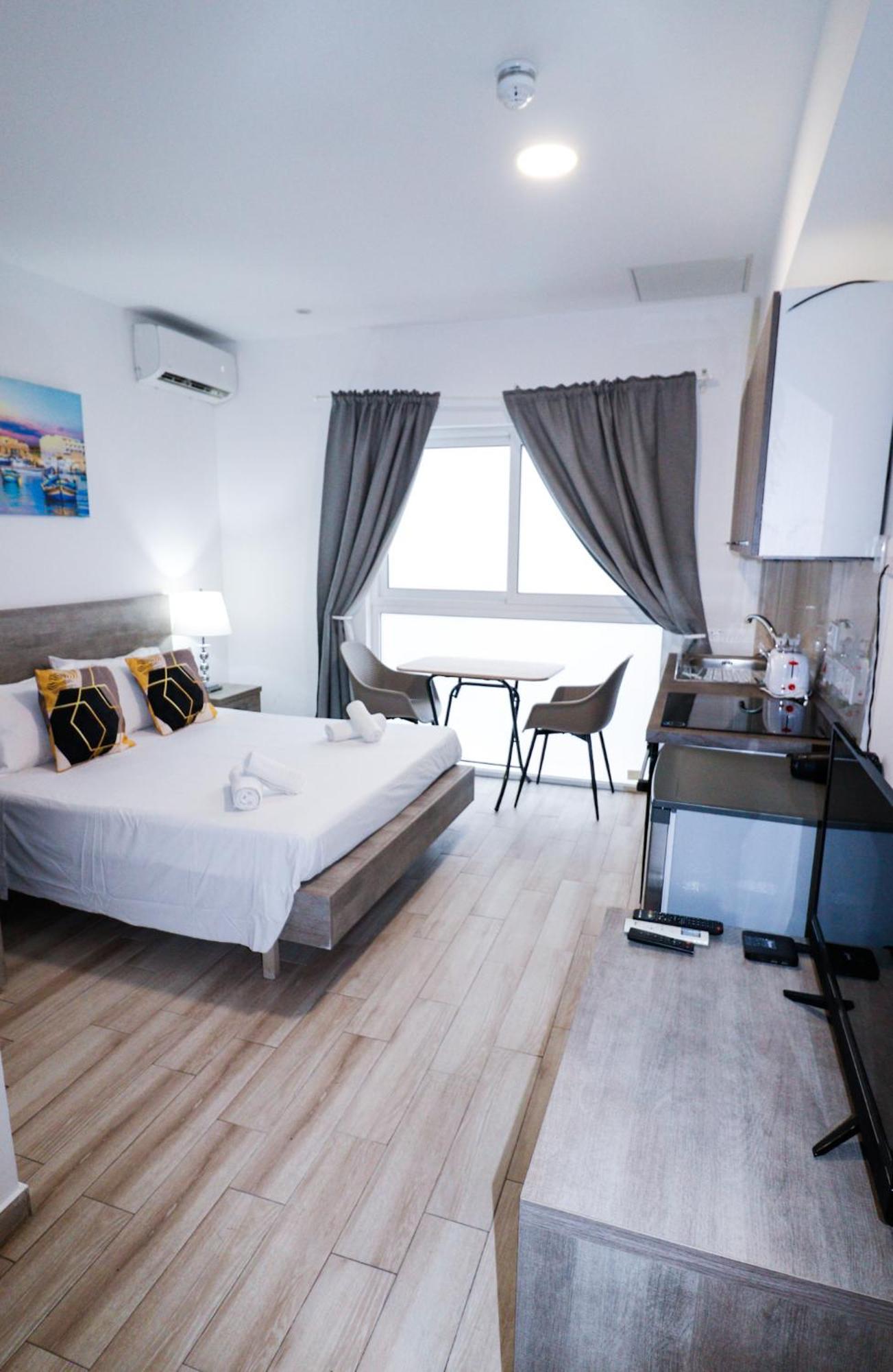 Napoli Suites Studios Aparthotel San Julián Exterior foto